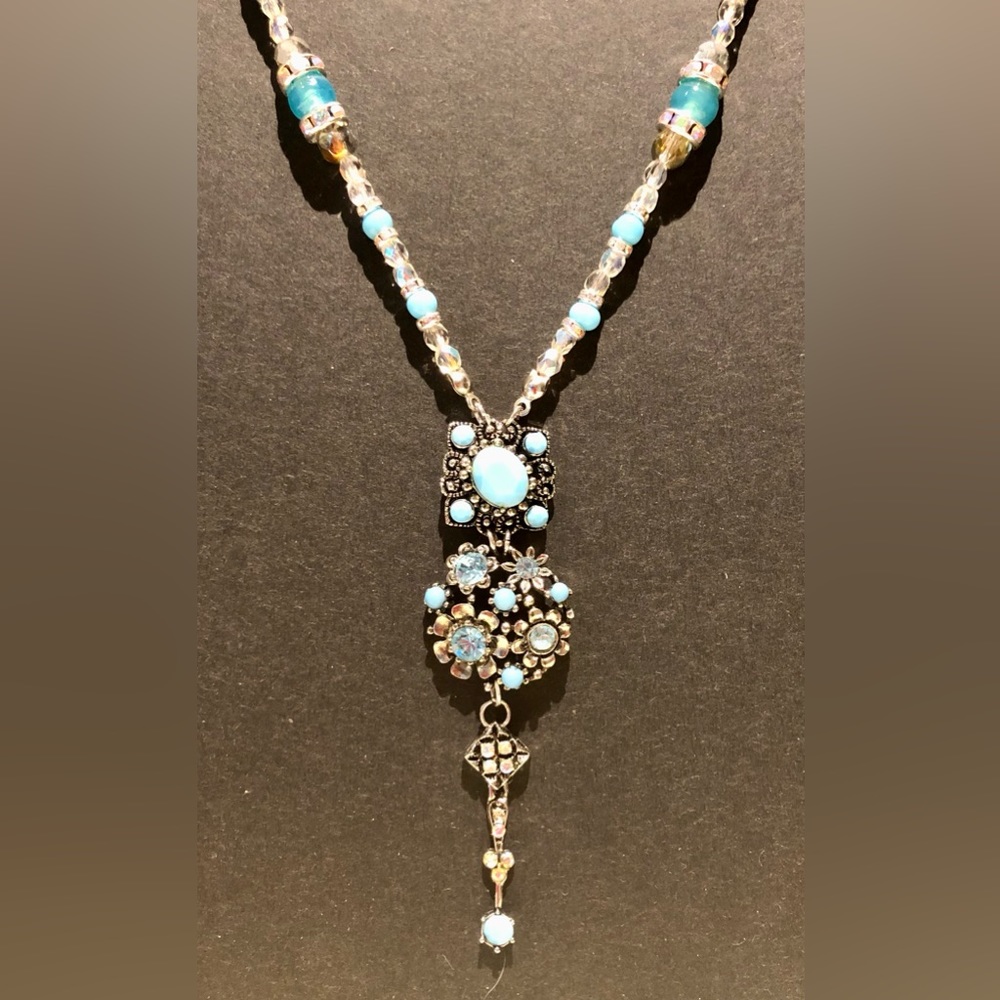 Handcrafted pendant necklace-vintage & new. AB crystals shades of turquoise - Picture 13 of 13